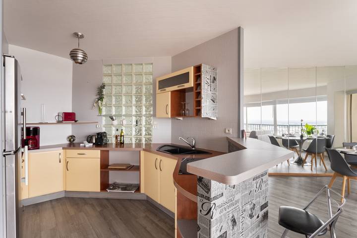 Appartement entier, L'Horizon - Appartement grand confort et vue sublime + parking in Rennes, Région de Rennes