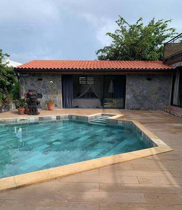 Cottage pour 10 personnes, avec piscine dans Anse Mabouyas