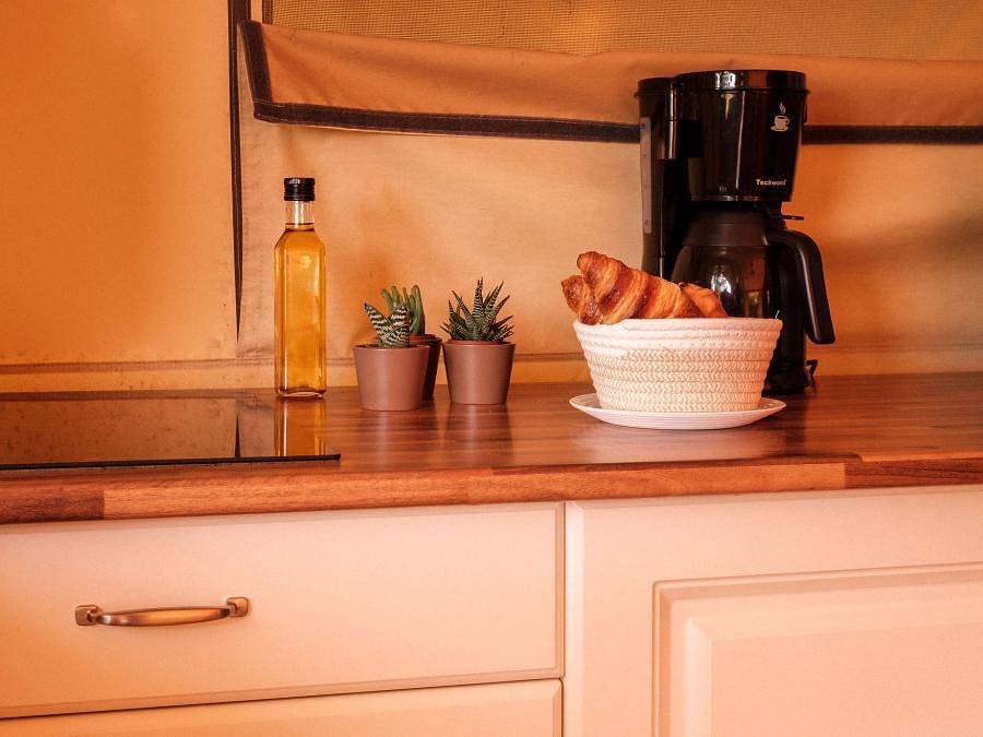 Slow Village Séveilles - Bungalow toilé 4 personnes - Tente Lodge Insolite 2 chambres in Coux-et-Bigaroque, Périgord Noir