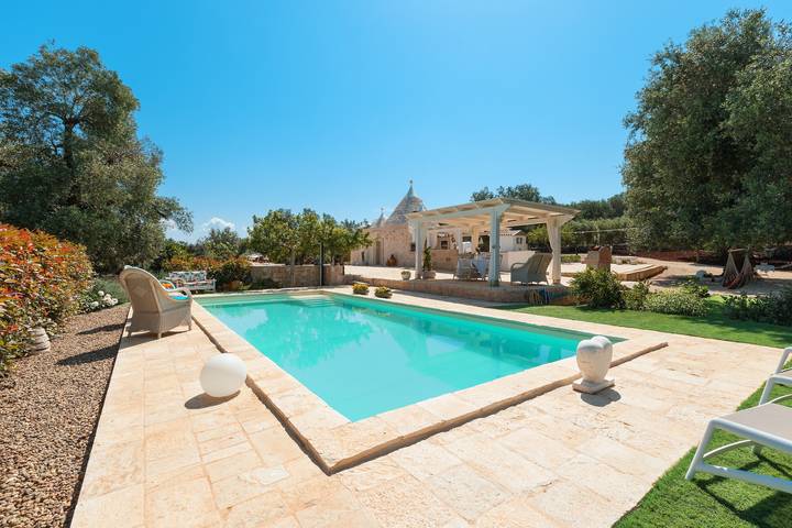 Trullo per 4 persone, con Giardino a San Michele Salentino