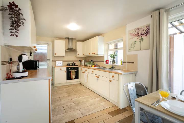 Holiday rental for 10 people, with terrace and garden in Nottingham