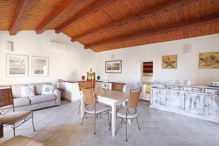 Villa pour 7 personnes, avec jardin et vue, animaux acceptés dans La Maddalena - 2