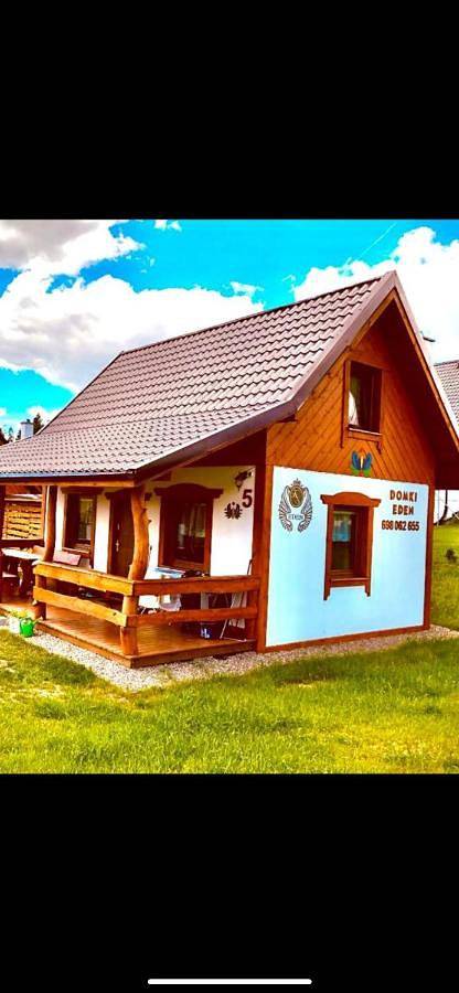 Gîte pour 8 personnes, avec Terrasse ainsi que Jardin et Vue dans Stężyca