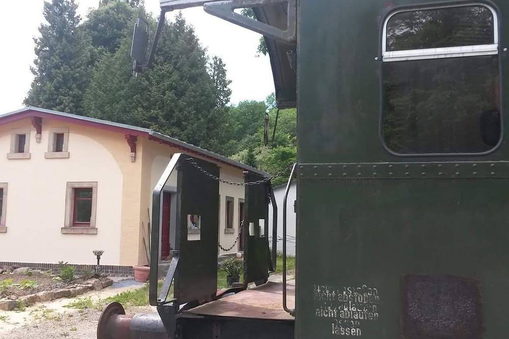 Ganze Wohnung, Kulturbahnhof Helm - Historischer Bahn-Waggon, 2 Schlafräume in Bad Gottleuba-Berggießhübel, Elbsandsteingebirge