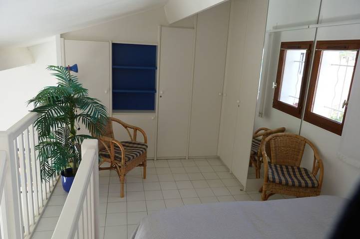Gîte pour 4 personnes, avec piscine et terrasse dans Plage Mateille - 4