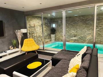 Gîte pour 15 personnes, avec piscine et jacuzzi à Mutzig