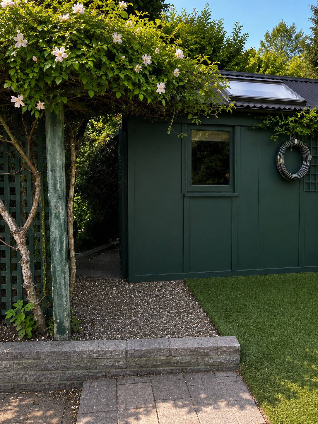 Entire studio, Waterside studio on River Thames in Richmond upon Thames, London