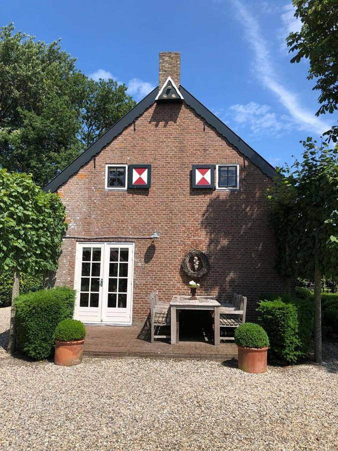 Ferienhaus für 2 Personen, mit Terrasse und Garten sowie Pool