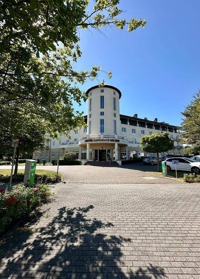 Hotel voor 2 personen, with uitzicht op het meer and uitzicht as well as tuin and sauna in Niederrhein