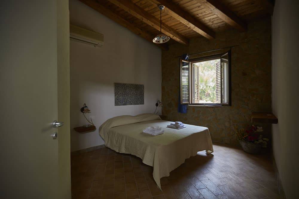 Ferienhaus Levante, in Villa mit Pool, Whirlpool und Meerblick in Sciacca, Agrigento Provinz