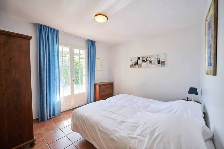 Location de vacances pour 6 personnes, avec terrasse, animaux acceptés à Vasles - 3