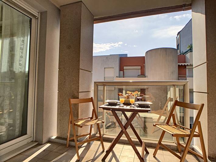 Entire apartment, N&J -Palais Renoir - Close sea - Free parking in Nice (France), Mediterranean Coast (France)