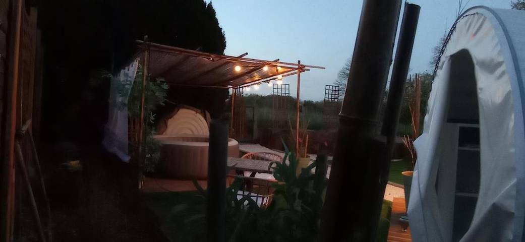 Tente pour 2 personnes, avec jardin ainsi que jacuzzi et terrasse en Ille-et-Vilaine - 3