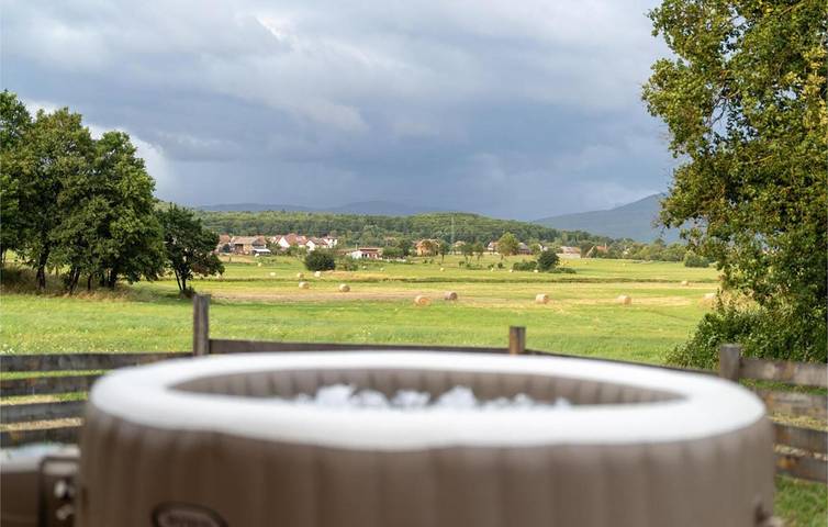 Charmantes Apartment mit Terrasse, Grill und WLAN in der Nähe des Flusses Gacka in Prozor, Lika-Senj