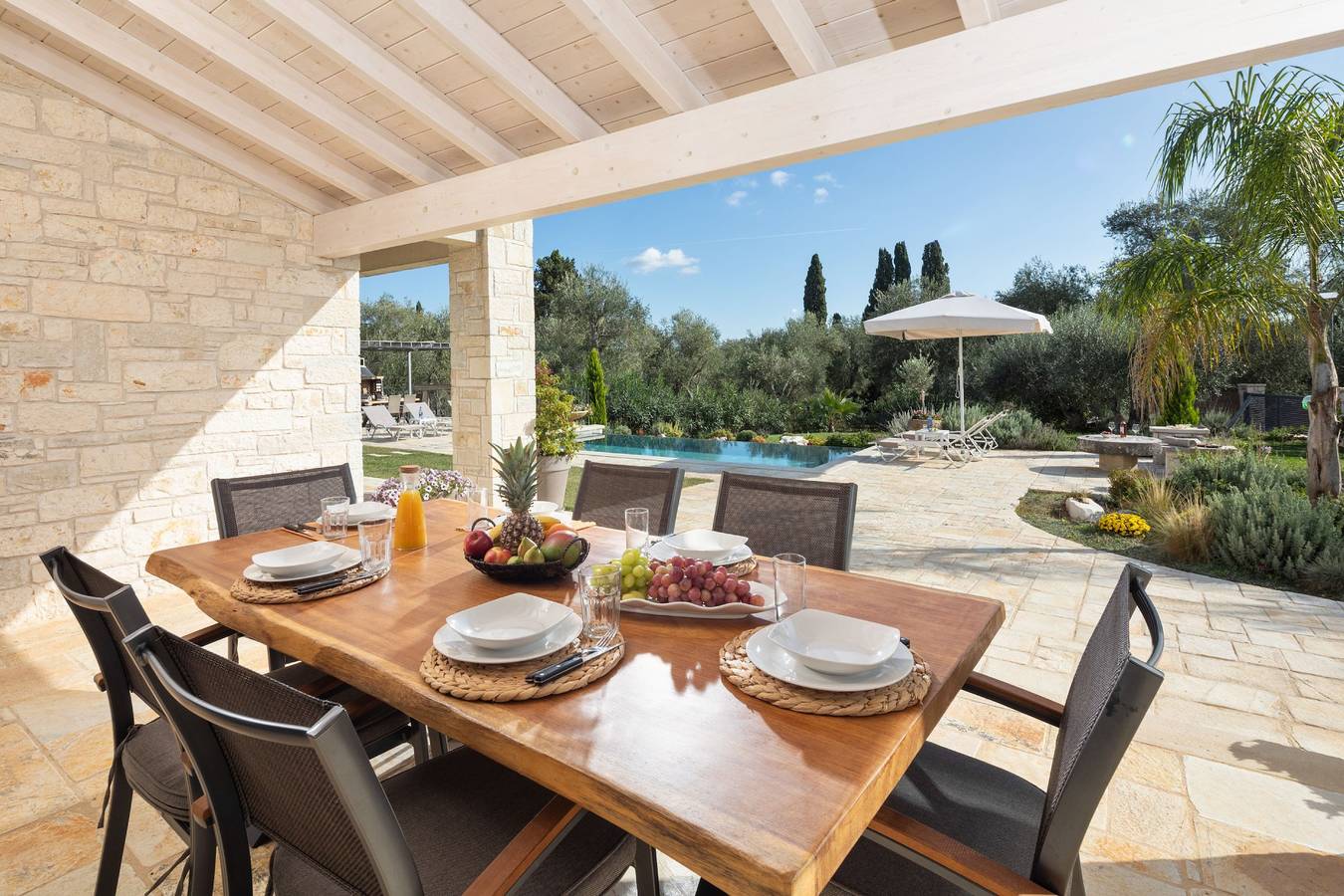 Mateo Stone Villa in Korfu