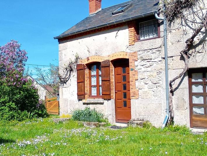 Gîte pour 6 personnes, avec jardin, adapté aux familles à Clugnat