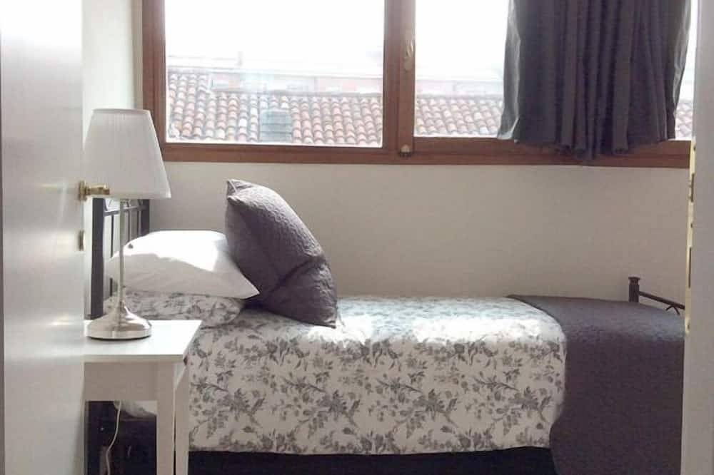 Apartamento entero, Acogedor apartamento en el centro histórico. in Alba, Langhe