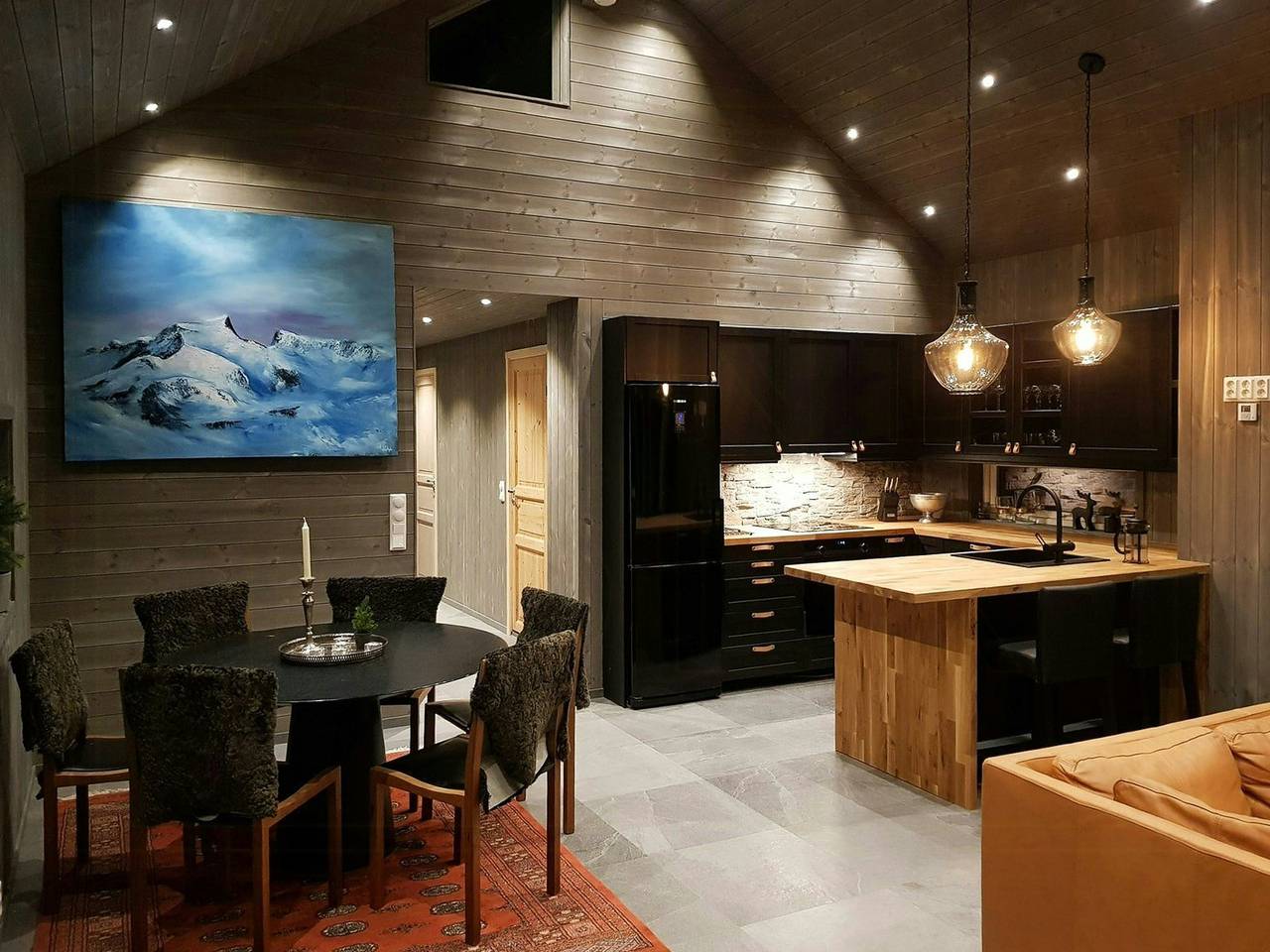Hütte in den Alpen in der Nähe von Besseggen in Vang