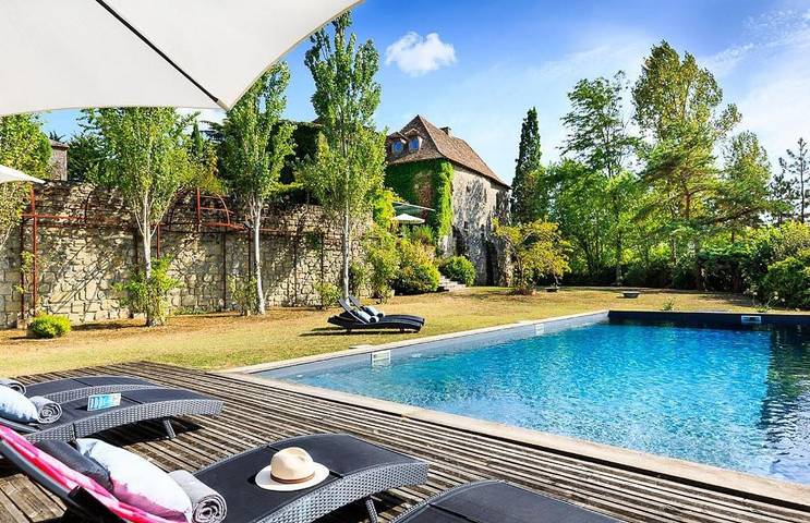 Cottage pour 10 personnes, avec vue ainsi que piscine et jardin à Monteton