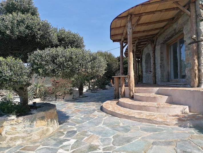 Location de vacances pour 6 personnes, avec vue ainsi que piscine et terrasse à Pino - 4