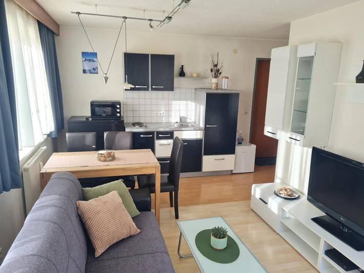 Ferienwohnung für 2 Personen, mit Balkon und Garten sowie Ausblick