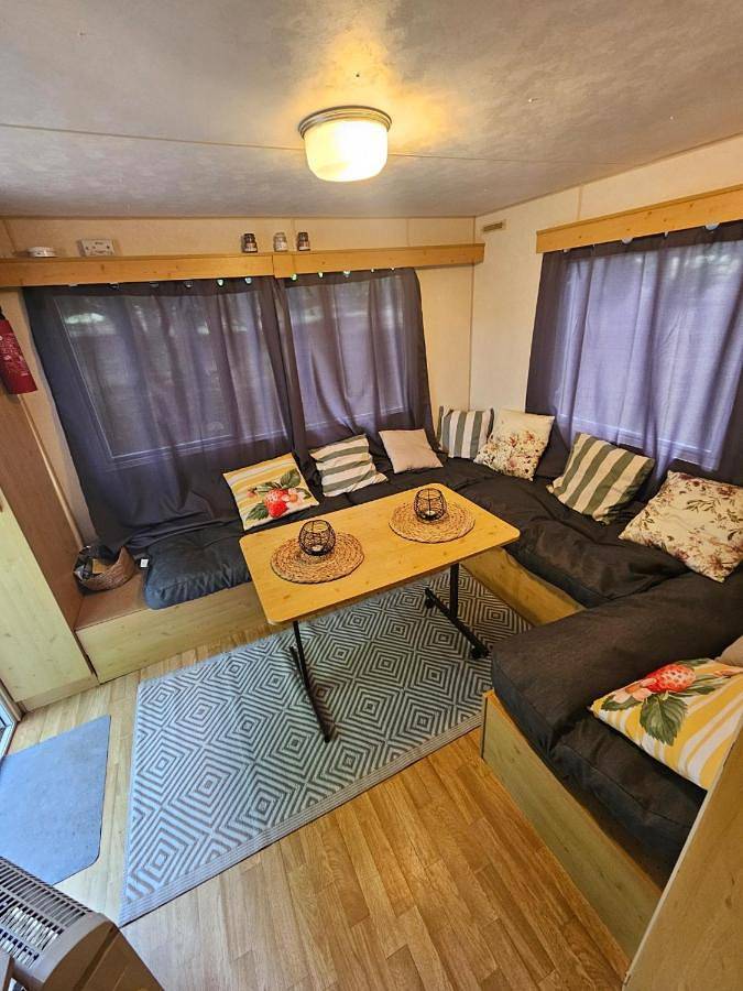 Camping pour 4 personnes, avec Terrasse ainsi que Piscine et Vue