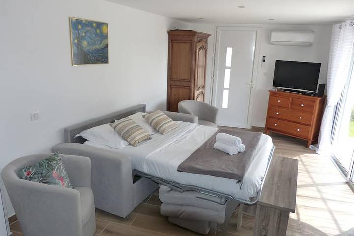 Mini villa T2 climatisée, vue mer, cosy & moderne in Olmeto, Arrondissement de Sartène