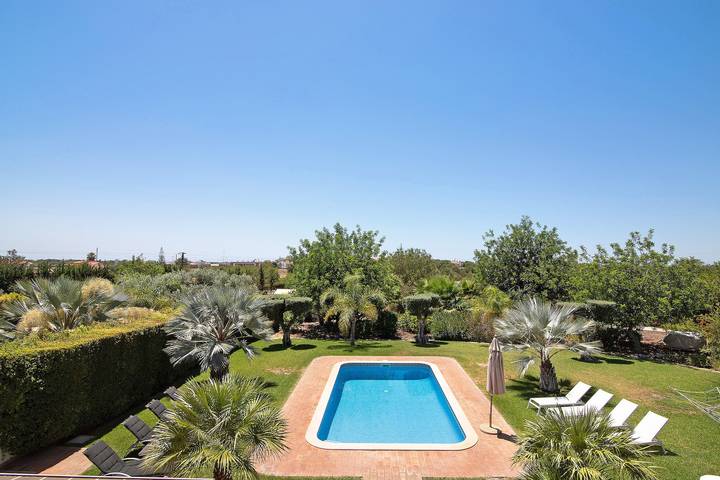 Villa 'Formosa' mit privatem Pool, WLAN und Klimaanlage in Almancil, Faro Distrikt