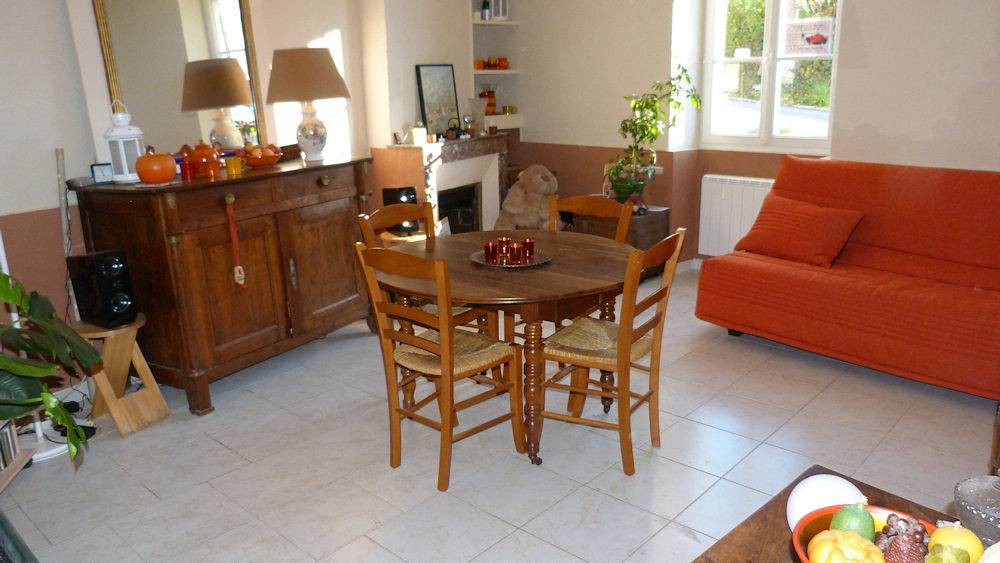 "Le Gîte" Chambres d'hôtes - La Chambre Bleue in L'Isle-sur-Serein, Arrondissement d'Avallon