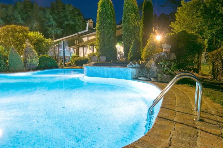 Country house for 2 people, with pool and view as well as garden - 1
