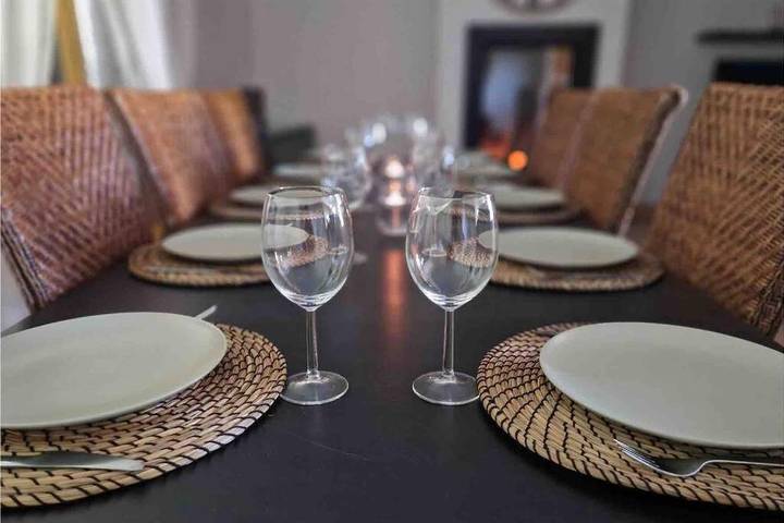 Location de vacances pour 10 personnes, avec vue et jardin à Vonnas - 2