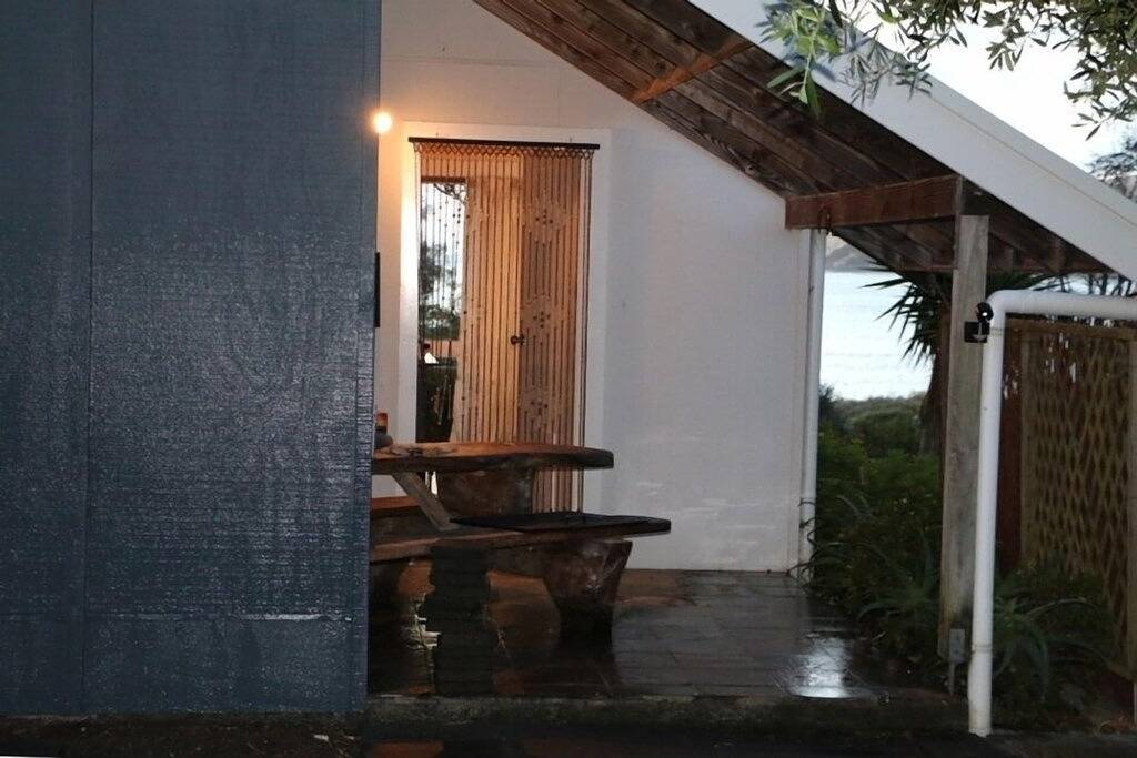 Wistful Auf Waianga. Goldene Hokianga. Sonne Getränkter Strandurlaub. in Northland