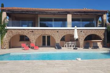 Villa pour 6 personnes, avec balcon et jardin, animaux acceptés dans Les Issambres
