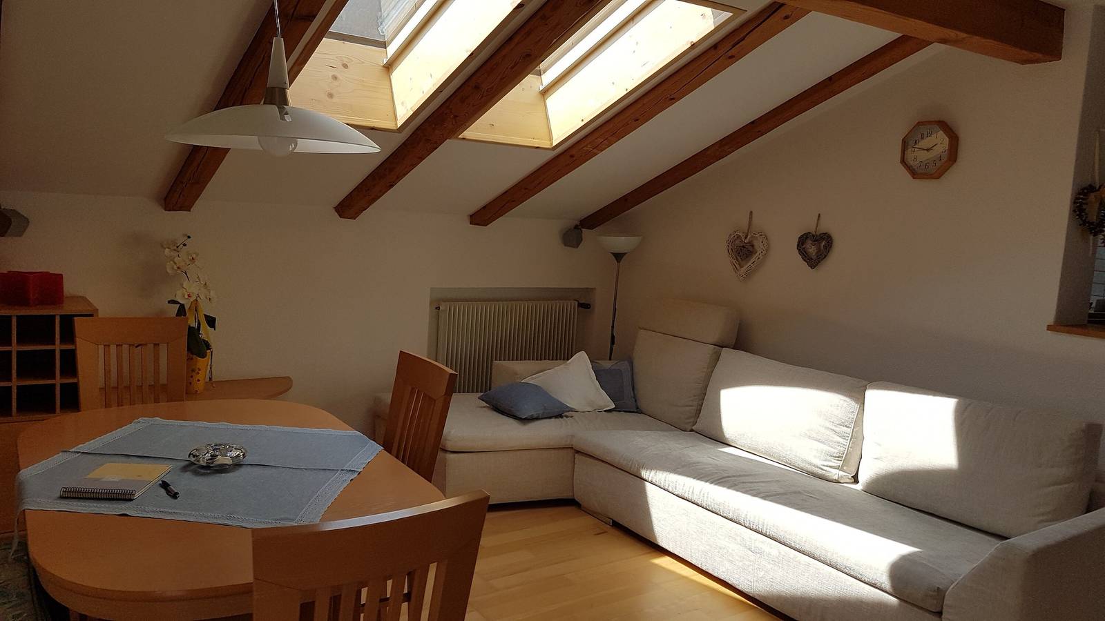 Ganze Wohnung, Apartment „Haus Bergwies“ mit Bergblick, Gemeinschaftspool und Wlan in Kuens, Texelgruppe