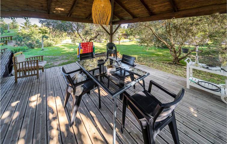 Appartement de vacances pour 7 personnes, avec terrasse et piscine dans le Gard - 2