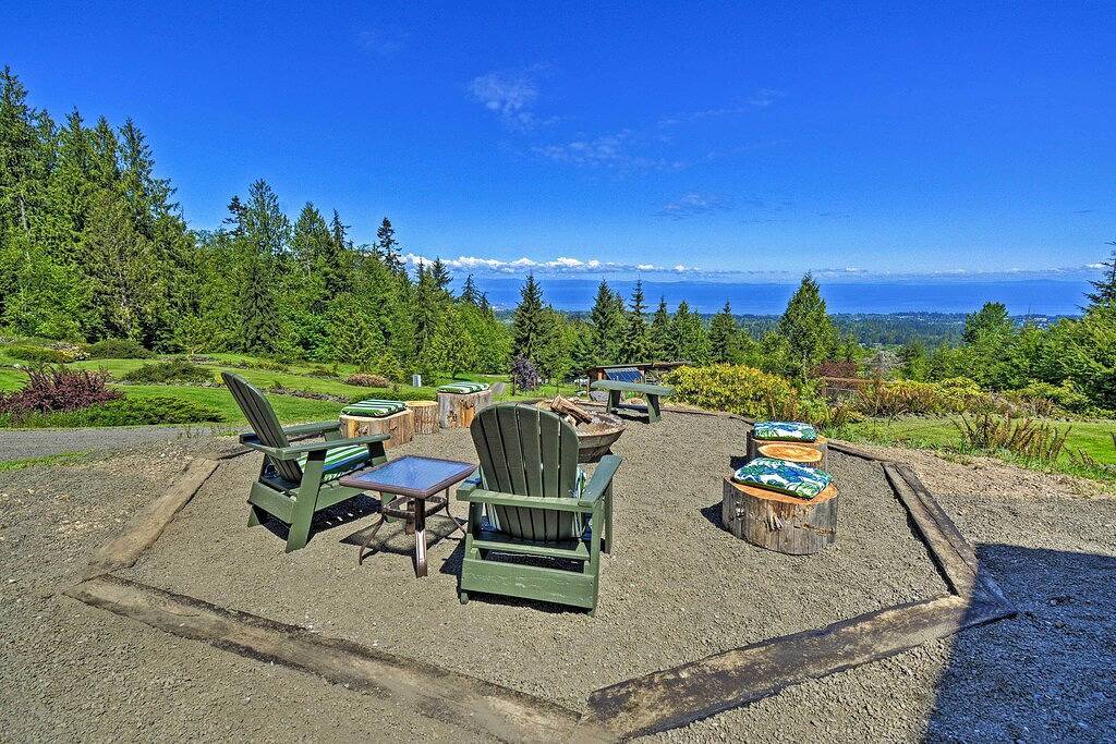 Picturesque Port Angeles Cabin w/ Fire Pit! in Hurricane Ridge