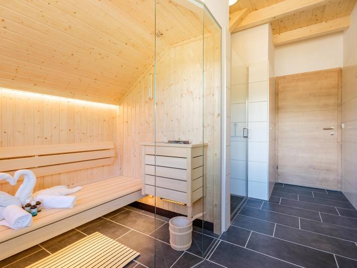 Chalet mit finnischer Sauna und Aussicht in Rottenmanner und Wölzer Tauern, Irdning-Donnersbachtal