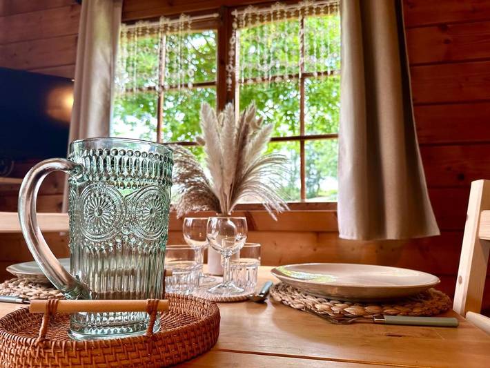 Gîte pour 5 personnes, avec terrasse et sauna ainsi que jardin et jacuzzi à Hamars - 3