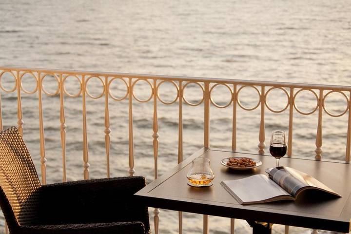 Hôtel pour 2 personnes, avec sauna et jacuzzi ainsi que jardin et piscine, animaux acceptés à Billiers - 4