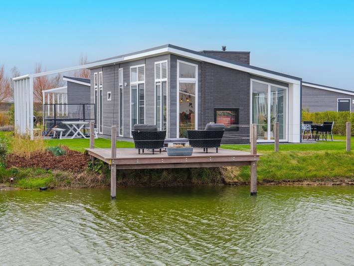 Ferienpark für 4 Personen, mit Terrasse und Garten in Zeeland
