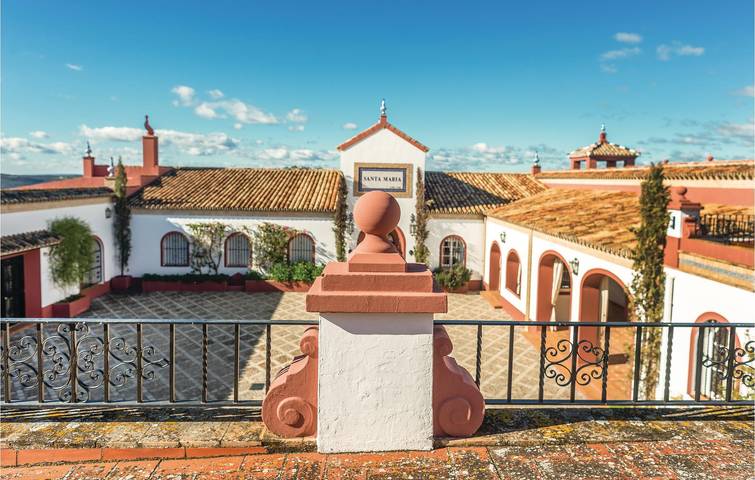 297sqft Wohnung mit AC, Pool & Terrasse in El Garrobo, Sevilla Provinz