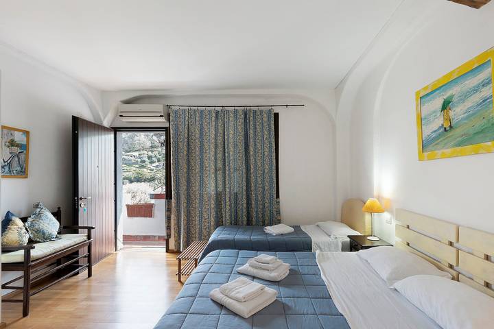 Ferienwohnung für 3 Personen, mit Kinderpool und Garten in Imperia Provinz