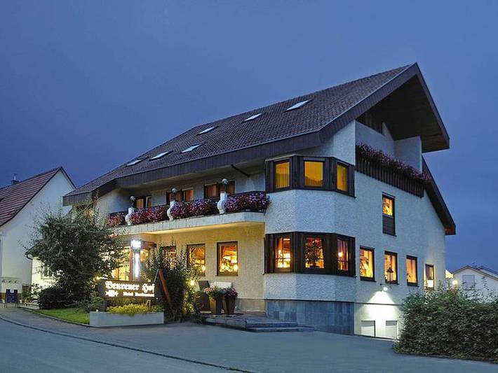 Hotel Beurener Hof - Doppelzimmer rustikal und gemütlich in Beuren, Albsteig Etappe 9