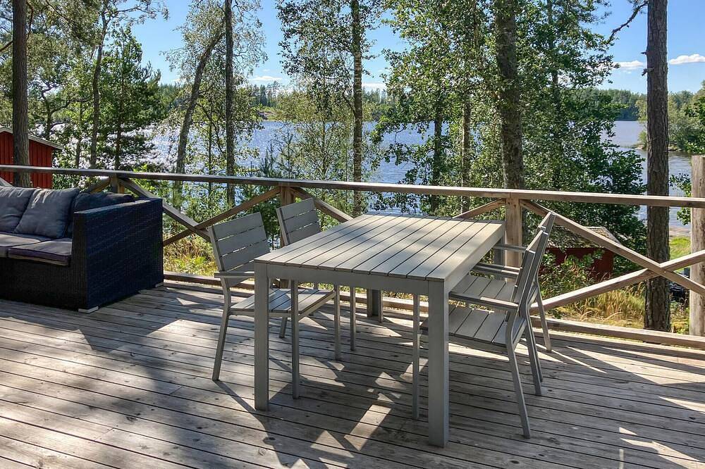 1 bedroom awesome home in Klässbol in Värmland