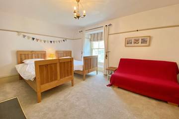 Log Cabin for 8 People in Padstow, Cornwall, Photo 1