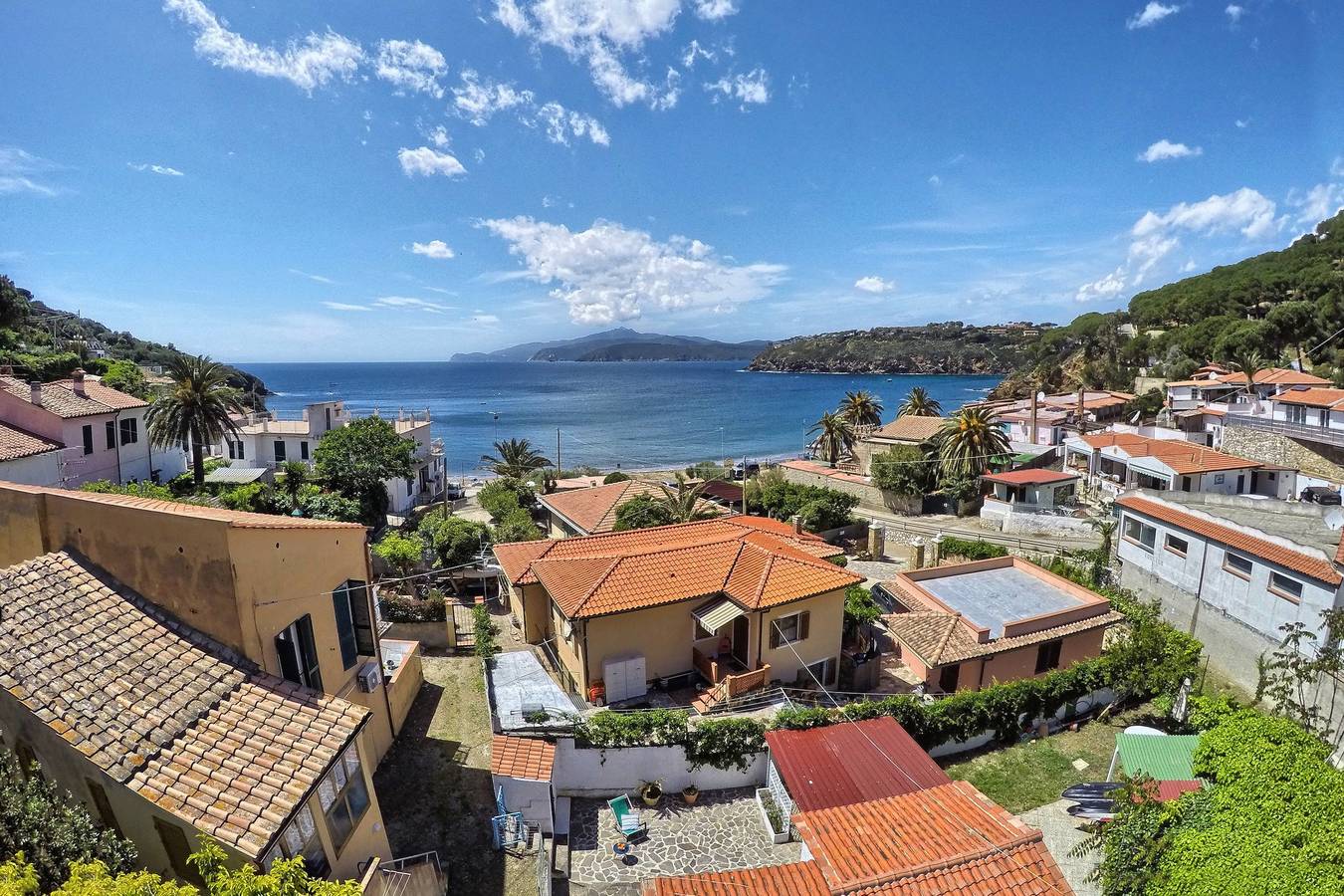 Mediterranean Holiday Home with Air Conditioning & Terrace with Sea View; Parking Available, Pets Allowed  in Pareti, Elba