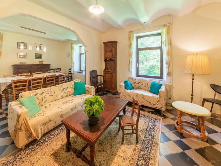 Location de vacances pour 14 personnes, avec piscine ainsi que terrasse et jardin à Ohey - 3