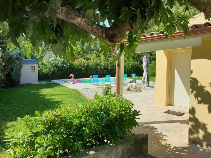 Location de vacances pour 6 personnes, avec jardin ainsi que piscine et vue à Sarrians - 3