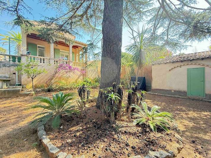 Location de vacances pour 9 personnes, avec terrasse et jardin dans Plage Fabrégas - 2