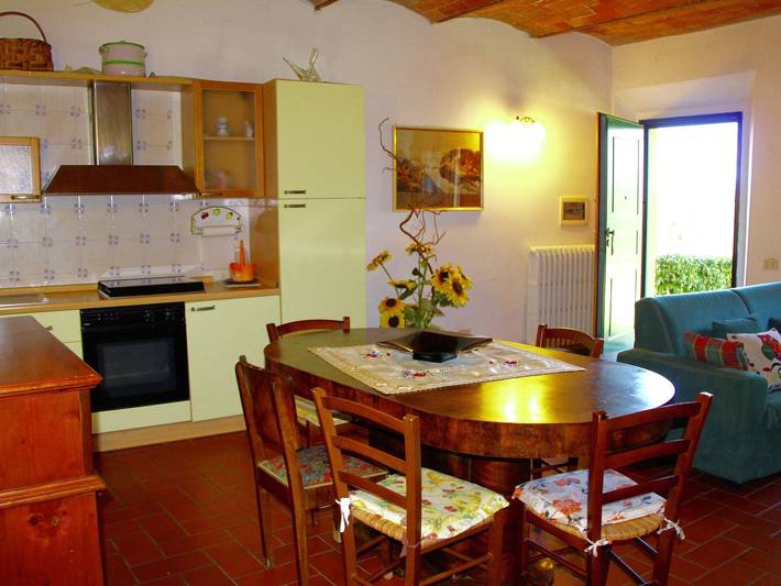 Gîte pour 4 personnes, avec piscine et jardin, adapté aux familles à Vinci - 3